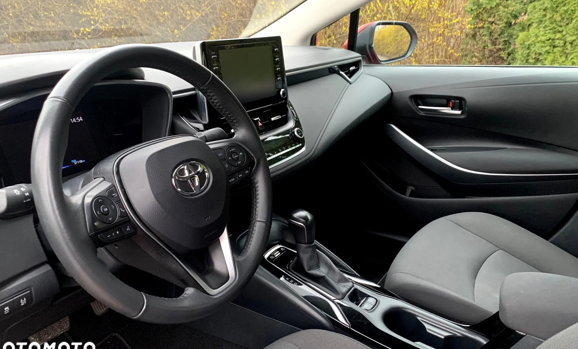 Toyota Corolla cena 79900 przebieg: 37000, rok produkcji 2020 z Radzyń Chełmiński małe 137